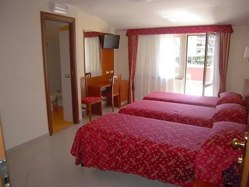 Vitti Hotel
